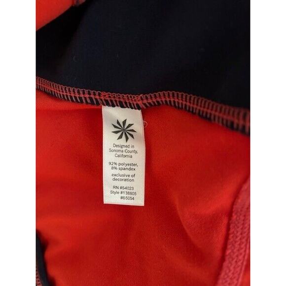 ATHLETA Running Wild Shirt Red Navy Blue Fall Winter Thumbholes 1/2 zip SMALL - Picture 8 of 8